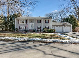 14 Cherrywood Dr, Smithfield, RI 02828