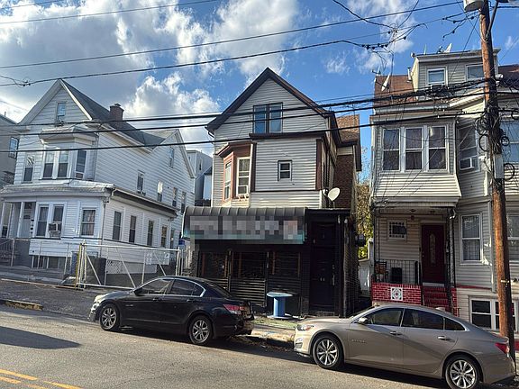 2nd image of 515 Union Ave