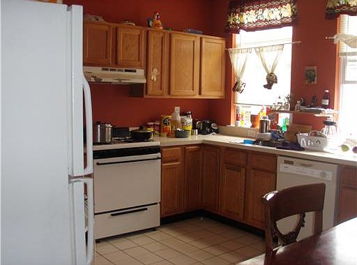 2nd image of 132 Remsen Ave
