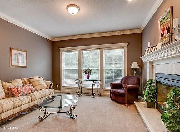 4th image of 1585 Buckingham Ct