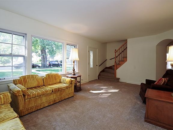 2nd image of 4220 W 100th St