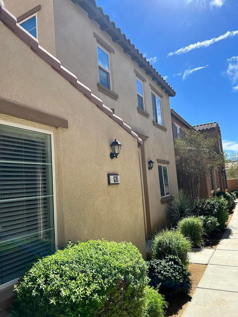 3 bed, 2.5 bath, 1574 sqft, $2,800 — Photo 3