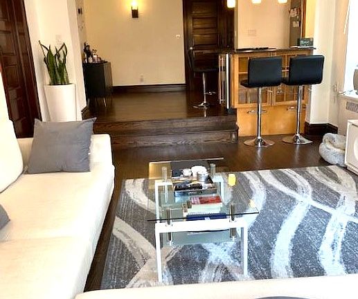 4th image of 10 Park Ave #11L