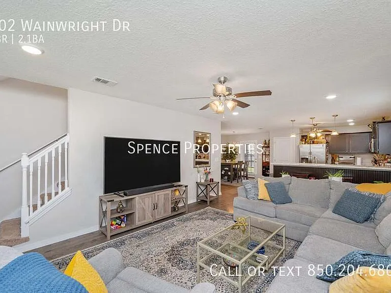 202 Wainwright Dr — Photo 13
