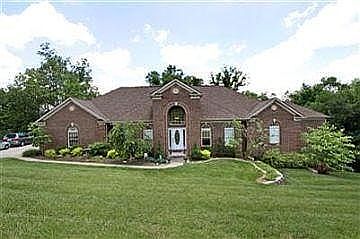 1st image of 528 Avawam Dr