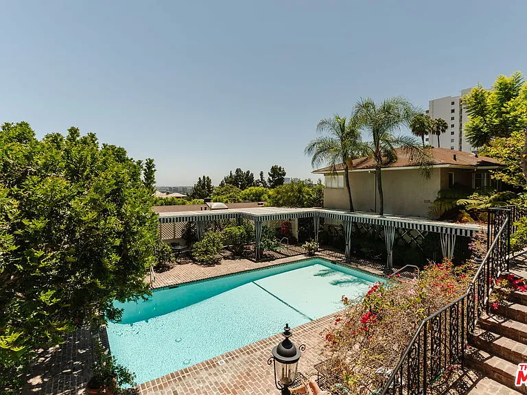 1219 Sunset Plaza Dr #3 — Photo 19