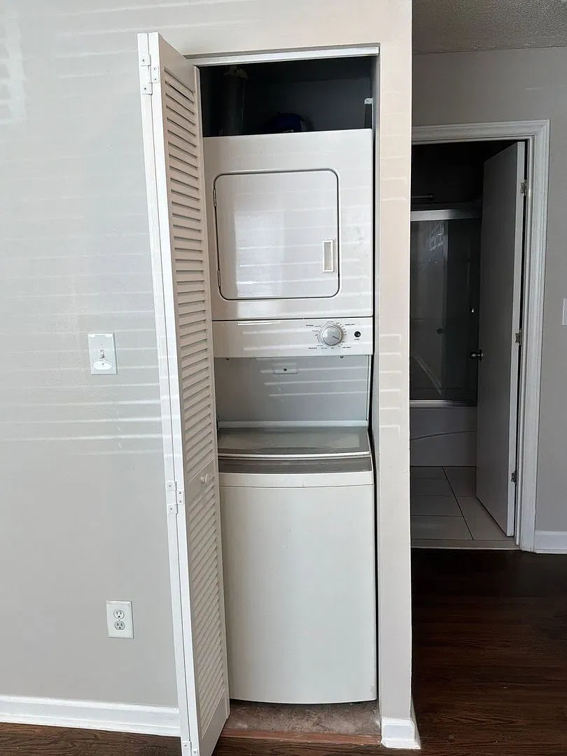 South Broad Street Apartments — Photo 1