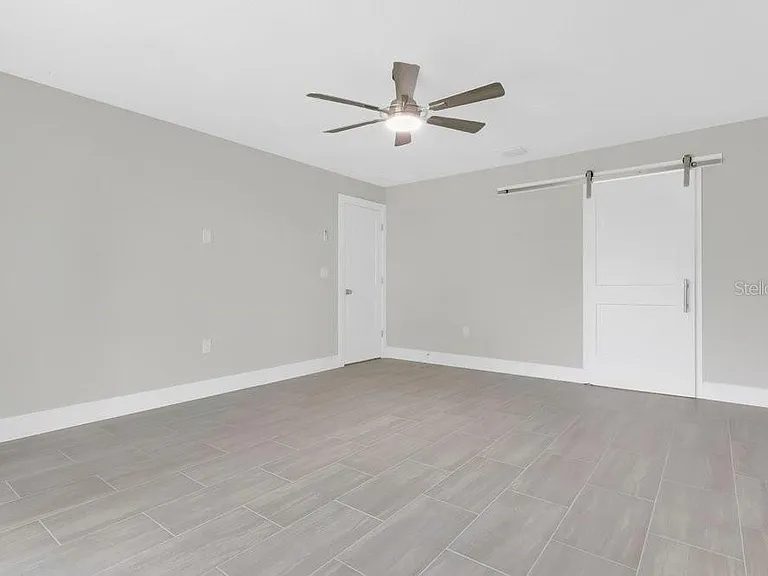 889 Dunbar St — Photo 9