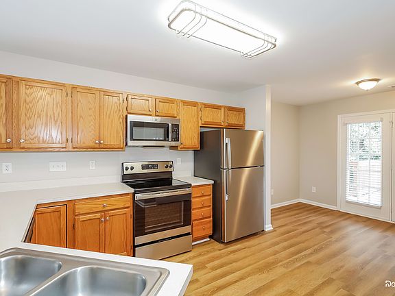 4th image of 7314 Mapleridge Dr