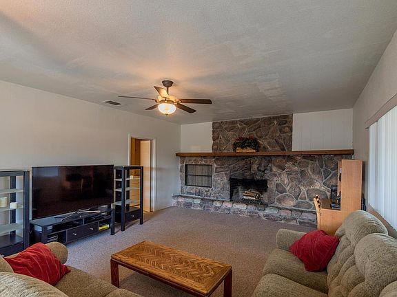 4th image of 5557 E Ramona Ave