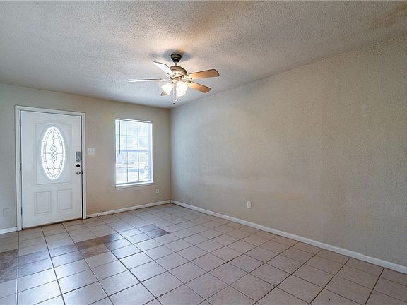 2nd image of 1212 Georgia St