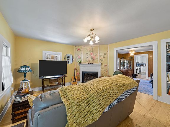4th image of 3077 Christian Light Rd