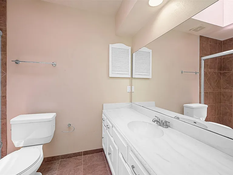 10 Mariner Village Dr — Photo 33