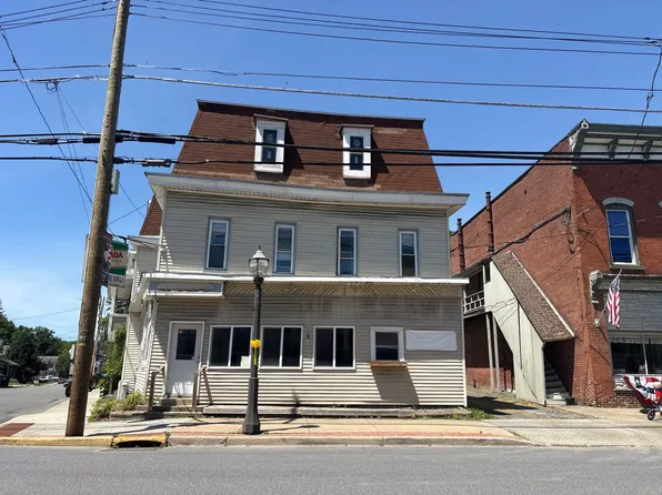 727 Hudson Ave, Stillwater, NY 12170