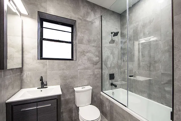 Rented by Bold New York | media 12