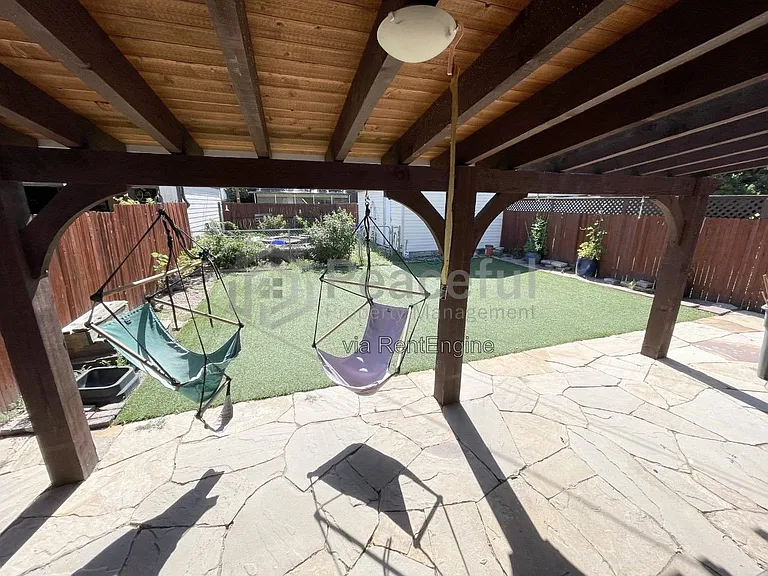 1637 S 800 E — Photo 11