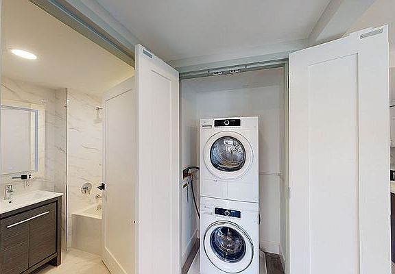2nd image of 605 Hart St Penthouse 5A