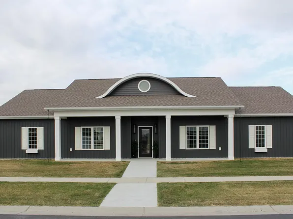 4891 S Foxtail Ln S, Fargo, ND 58104