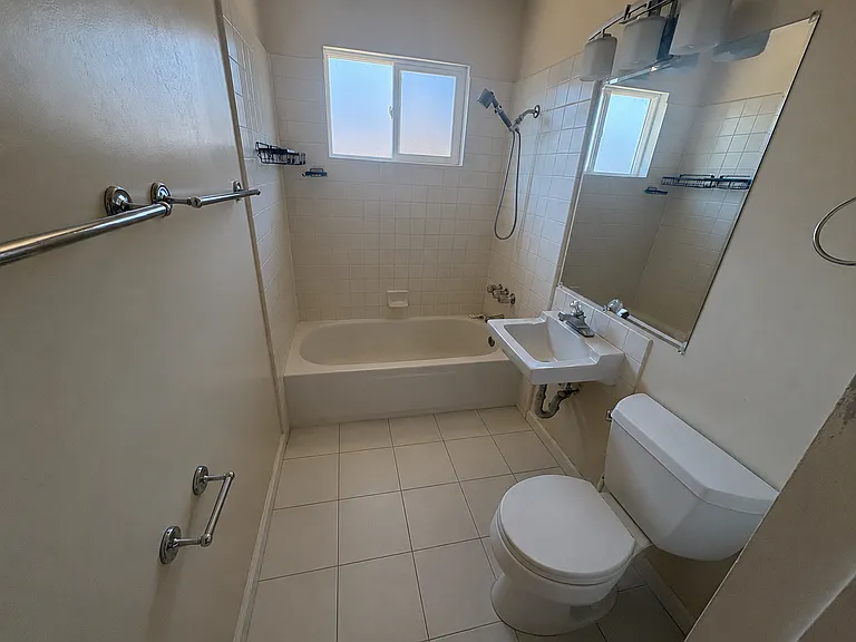 1644 Pinewood Way — Photo 2