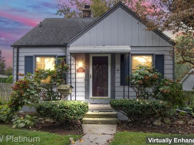 22486 Madison St, Saint Clair Shores, MI, 48081