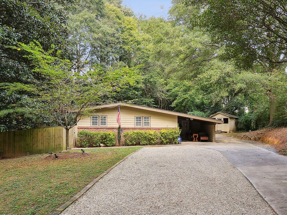 1st image of 555 Cobb Cir SE