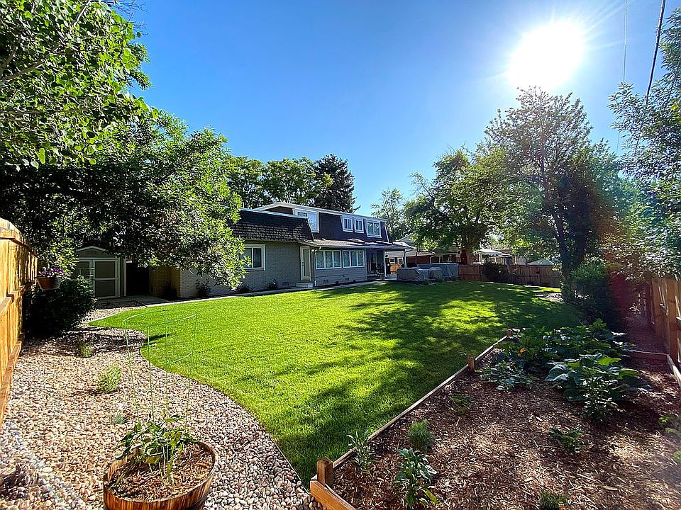 2nd image of 5352 W Roxbury Pl