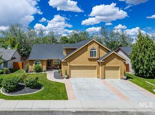 575 S Silver Bow Ave, Eagle, ID 83616