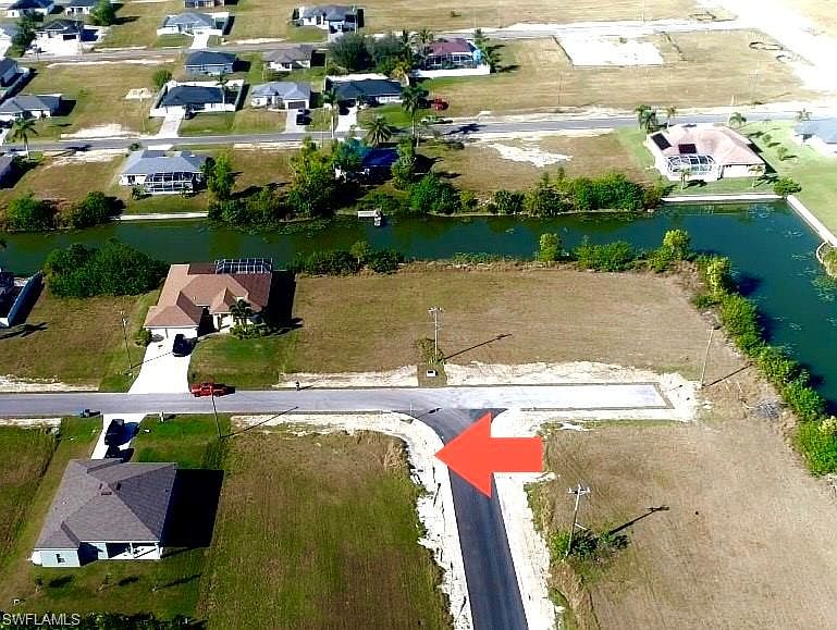 2nd image of 1427 NE 1st PL