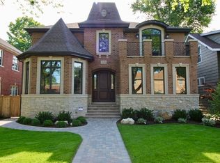 818 S Washington Ave, Park Ridge, IL 60068