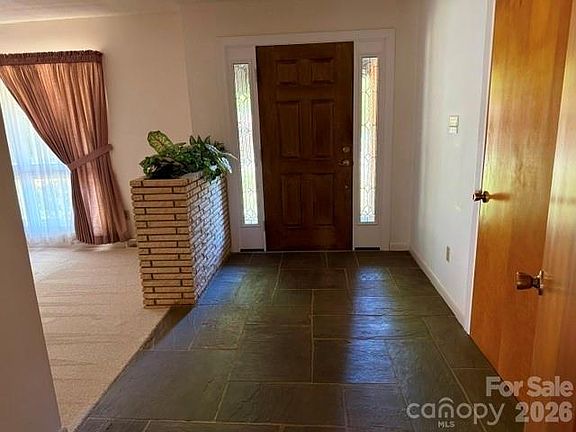 2nd image of 725 Fieldstone Rd