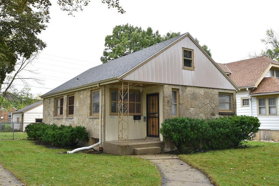 1st image of 4701 N 19th Pl