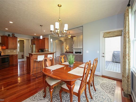 4th image of 20186 Carlyle Dr