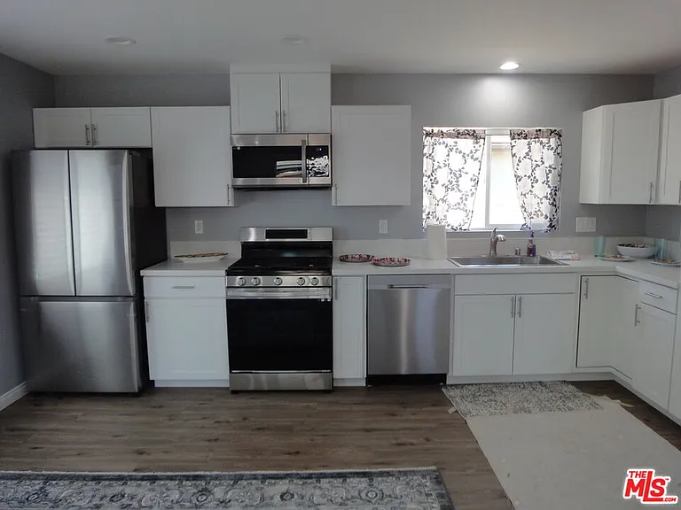 1151 Royal Ave — Photo 4