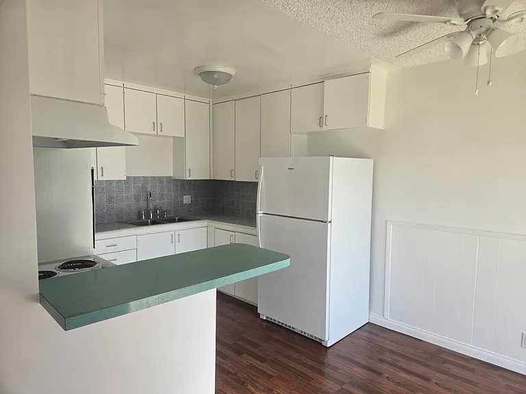 75 Esperanza Ave #C — Photo 9