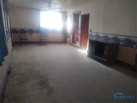 3rd image of 251 W Crocker St