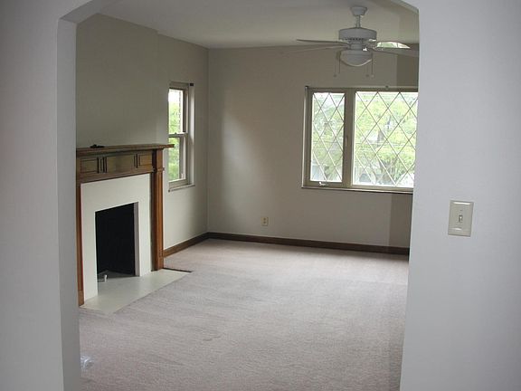 4th image of 1314 W 3rd Ave #C