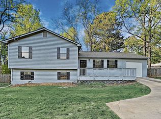 727 Dean Rd, Suwanee, GA 30024