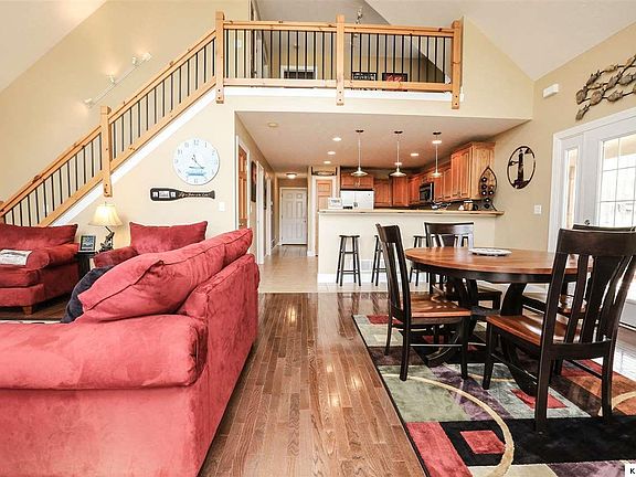 5th image of 556 Highland Hills Dr