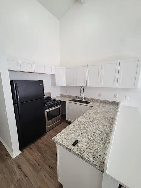 58772 Barron Dr — Photo 2