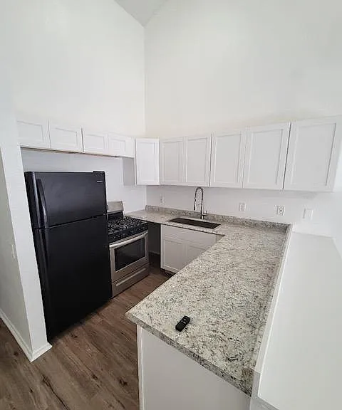 58772 Barron Dr — Photo 2