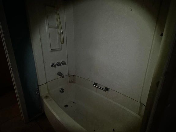 5th image of 749 Brook Meadow Ln