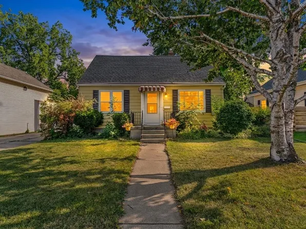 1219 Witzel Ave, Oshkosh, WI 54902