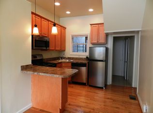 Beautiful 1 BR w/ Private Basement and W/D In Unit!*Available July*, Philadelphia, PA 19146