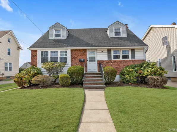 139 Soper Street, Oceanside, NY 11572