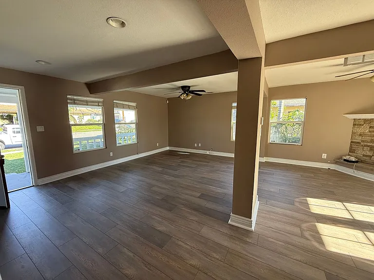 536 W Greenwood Ave — Photo 9