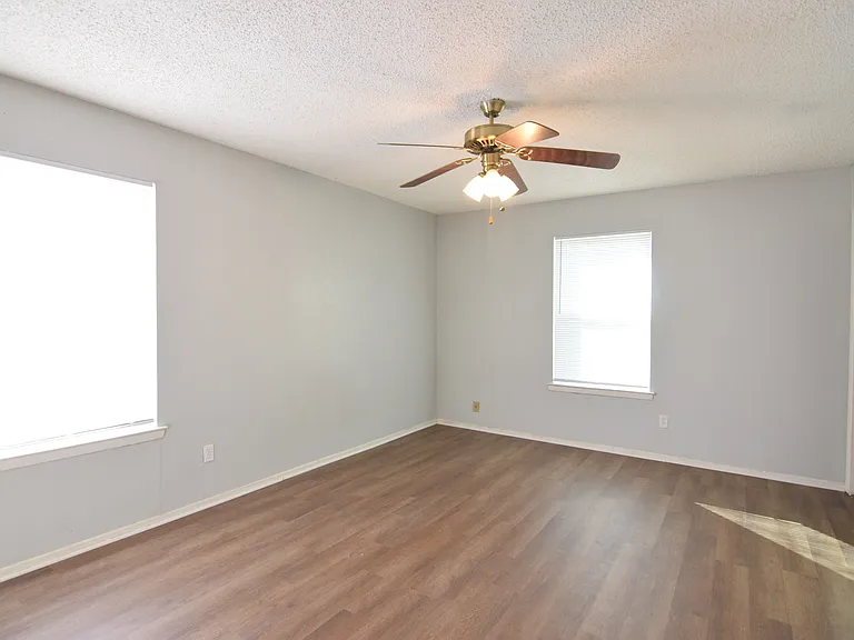 1701 Hill St — Photo 10