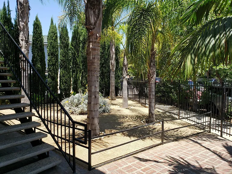 963 N Harvard Blvd #3A — Photo 13
