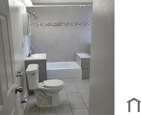 6751 S Clyde Ave #GDN — Photo 8