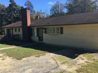 135 Fairfax Rd, Lexington, NC 27292