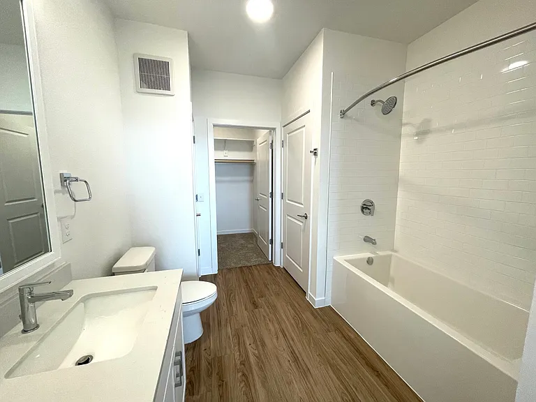 19365 Wilke Ln #814 — Photo 6